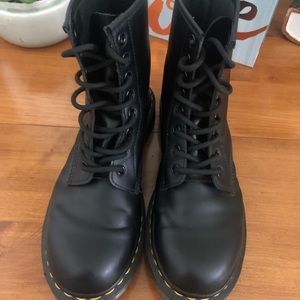 DR.MARTENS BOOTS